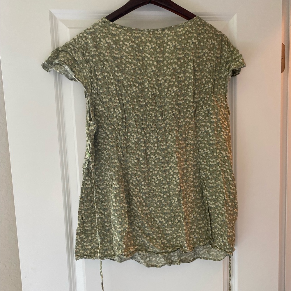 Maternity top🌼 - Picture 5 of 6